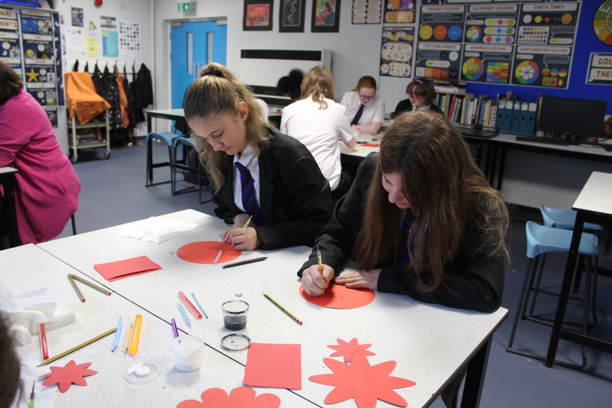Photographs from the Remembrance Art Workshop | 05/10/2023 ...