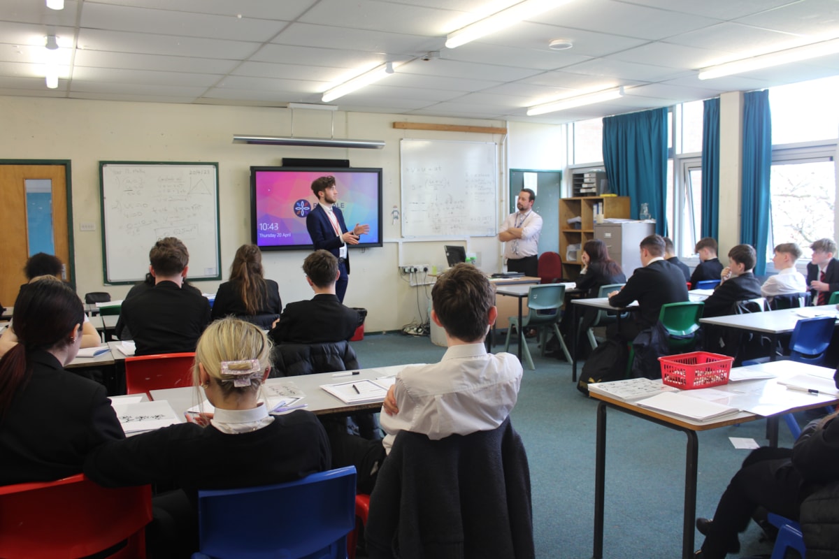 Kingsley teaching Year 10 Maths | 24/04/2023 - Work Experience for ...