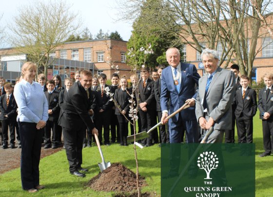 Risedale plants a tree for The Queen's Green Canopy