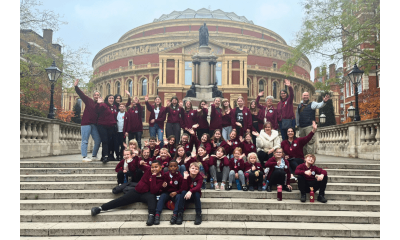 Choir Sings at The Royal Albert Hall